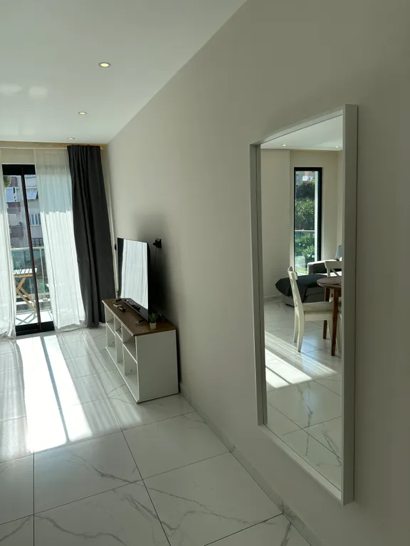 Двухкомнатный апартамент у моря