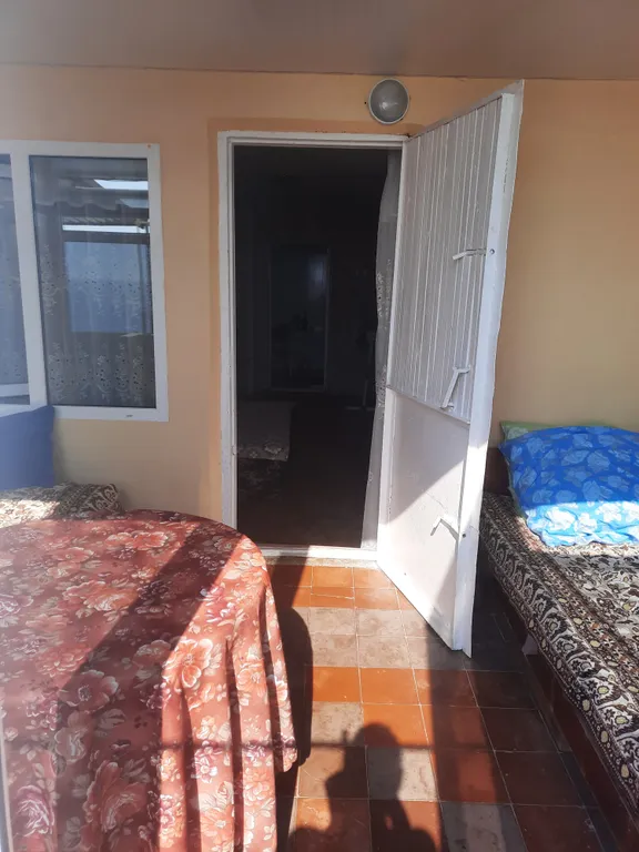 Эллинг на самом берегу моря