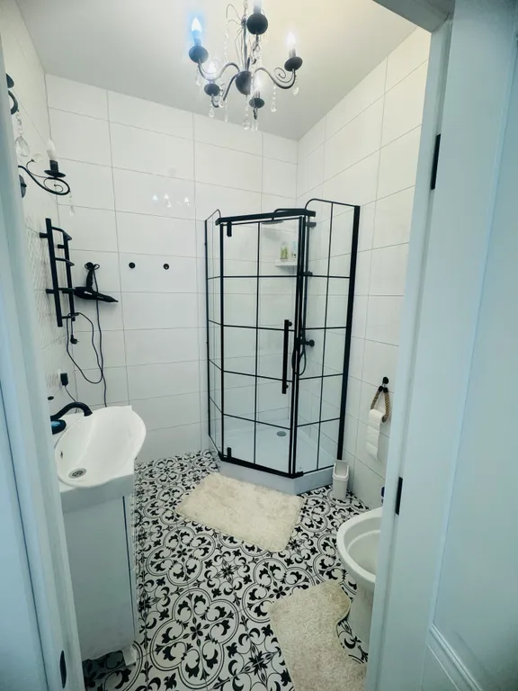 Студия в классическом стиле, на берегу реки В центре города