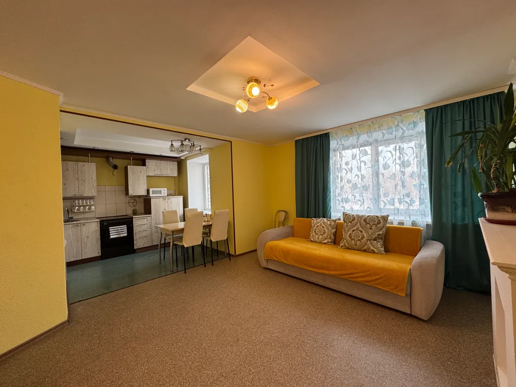 Красивая комфортная 3-комнатная квартира в Кировском районе