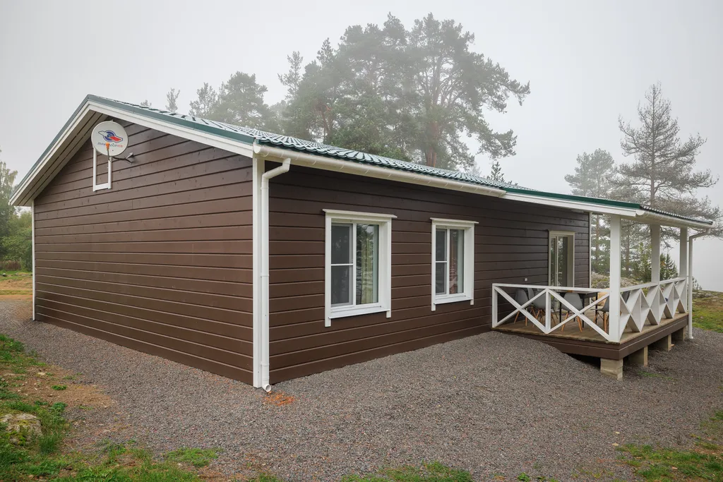 Коттедж с собственным пирсом и террасой на берегу Ладоги