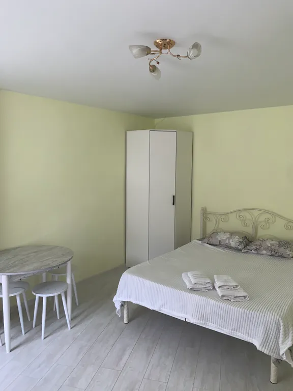 Квартира Уютная комната в частном доме в центре Хосты — аренда посуточно в Хоста