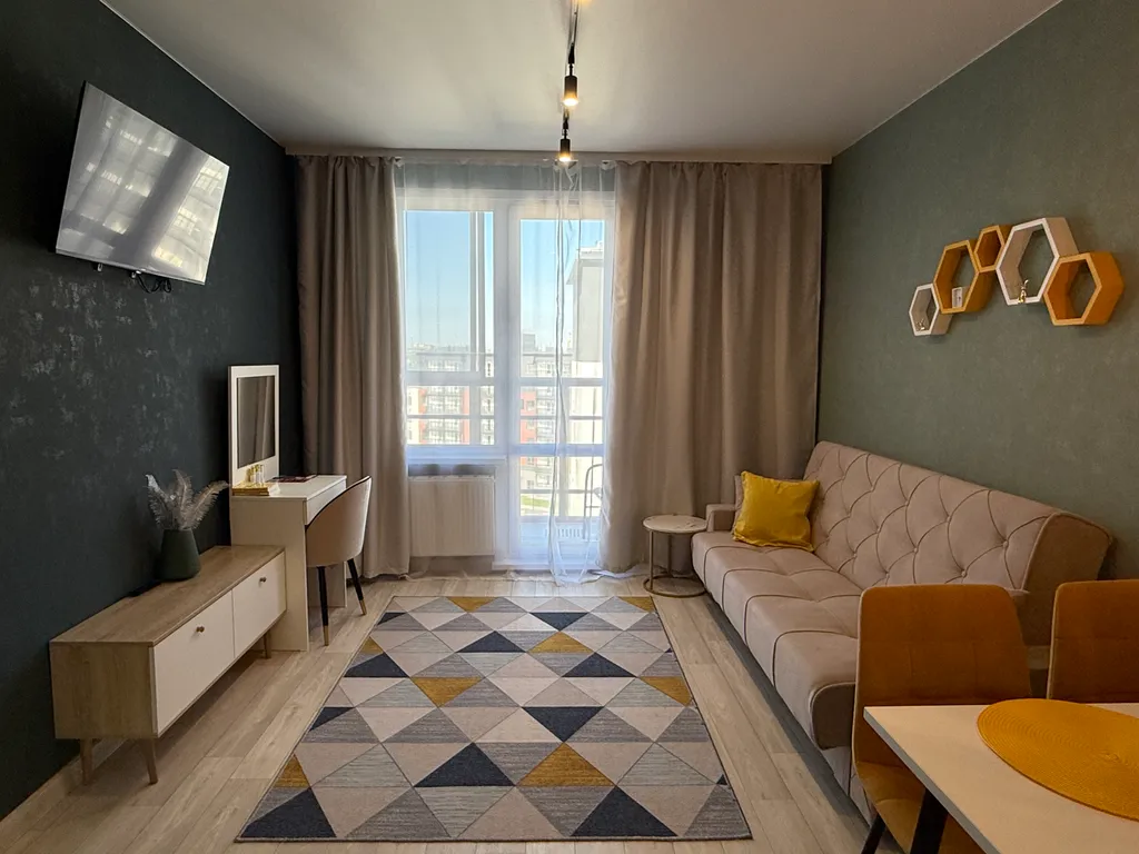 Дизайнерская квартира с панорамными окнами