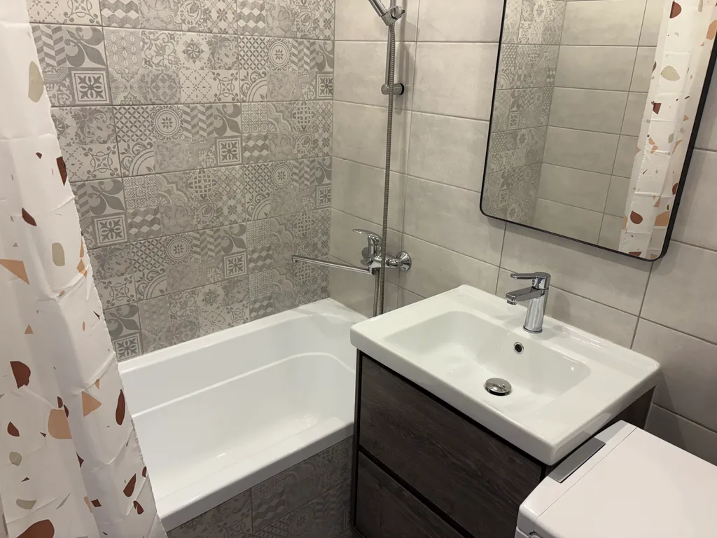 Тихий район у леса