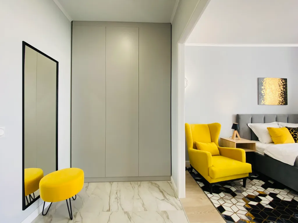 Студия с потрясающей панорамой набережной у ТРК Родник