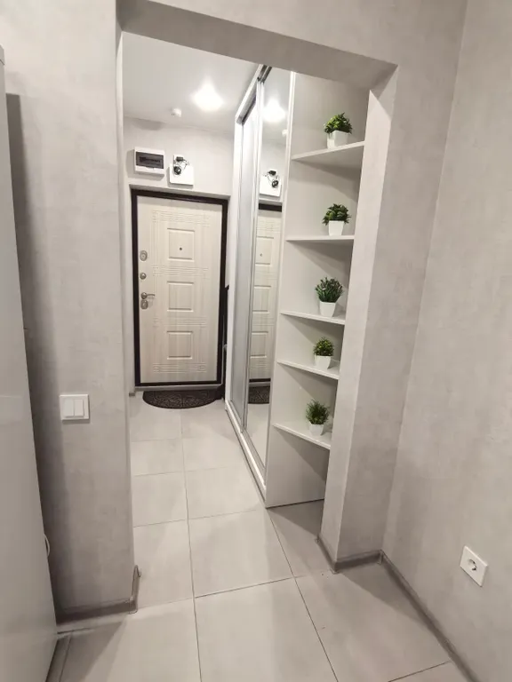 Студия с видом на город