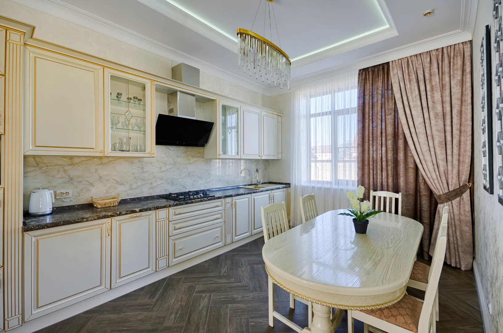 Кухня VIP Апартамента на 1 этаже 