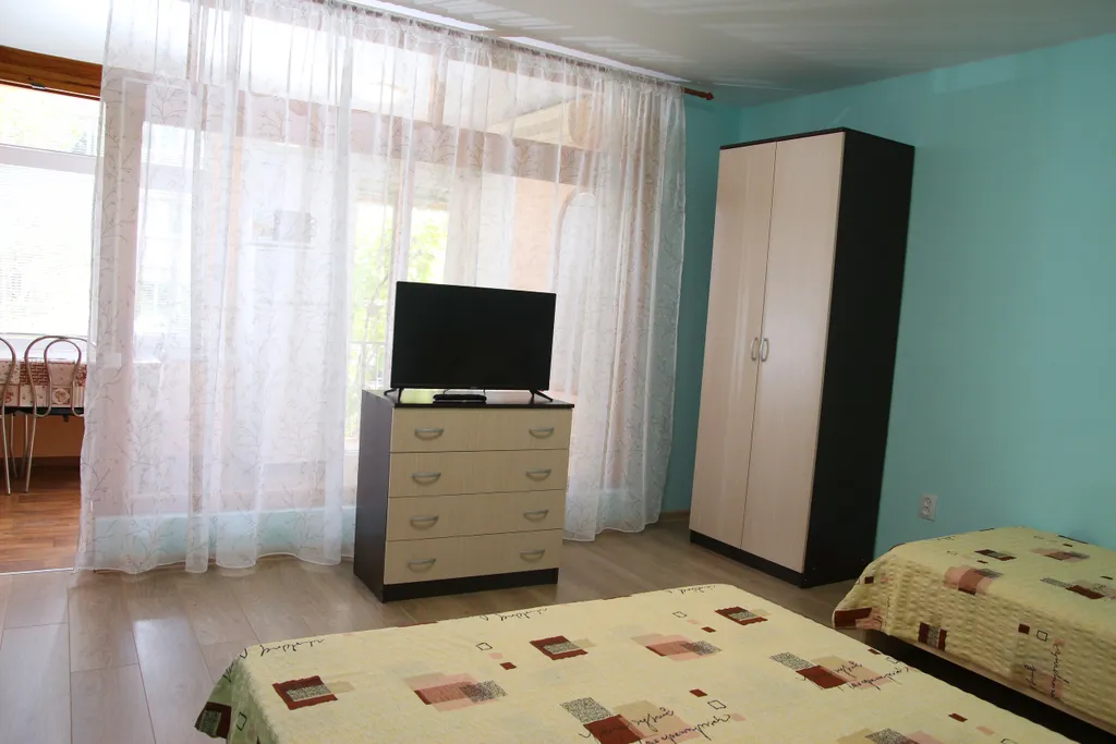 2-комнатная квартира в частном зелёном дворе — аренда посуточно в Гурзуф