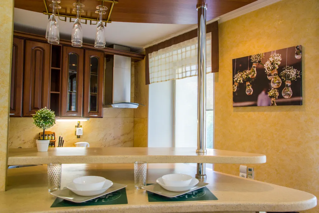 Студия с камином и рядом с достопримечательностями