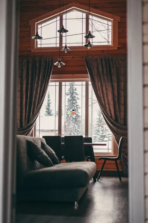 Частный дом рядом с горой