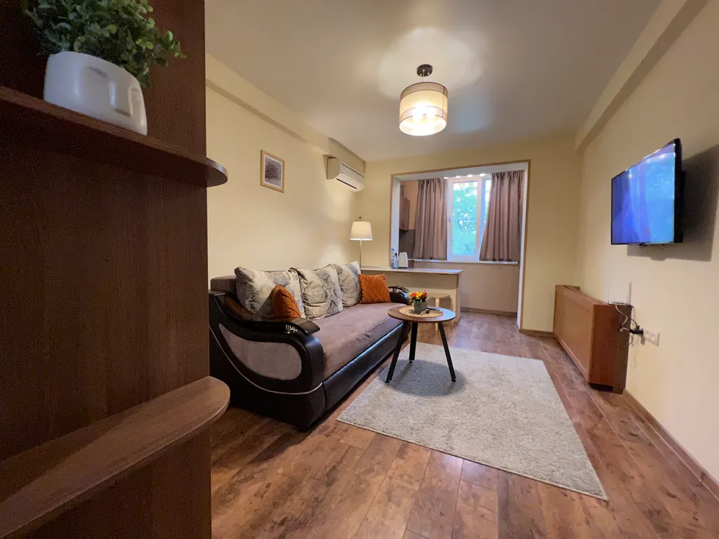 Уютная мини-студия возле ТРЦ Вершина Плаза