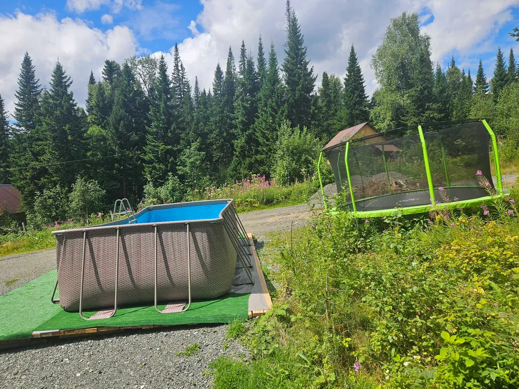 Коттедж Дом в живописнейшем месте в окружении кедровых и пихтовых деревьев — Шерегеш