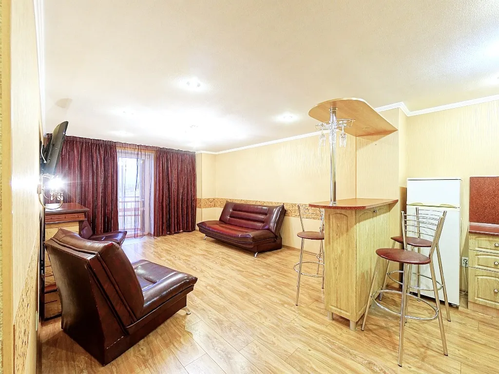 Апартаменты Vip Classic с джакузи и панорамным балконом