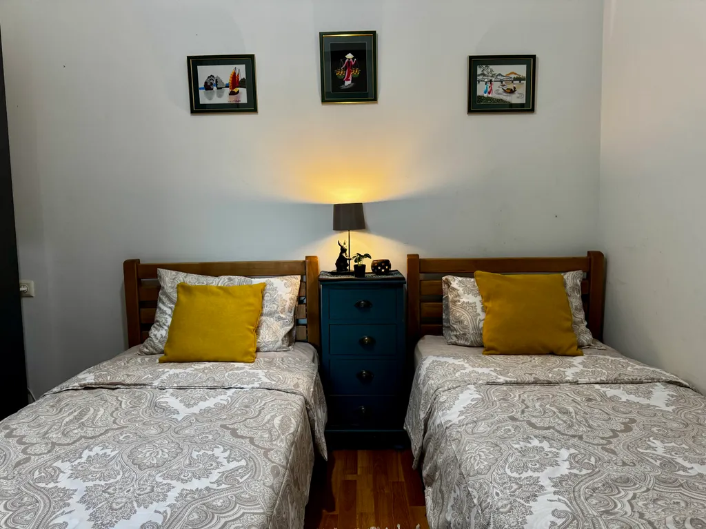 Трёхкомнатные апартаменты в Старом городе с видом на весь Тбилиси