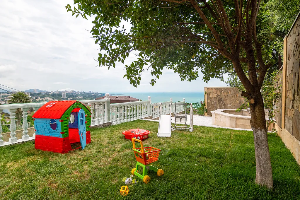 Уютный коттедж с видом на море