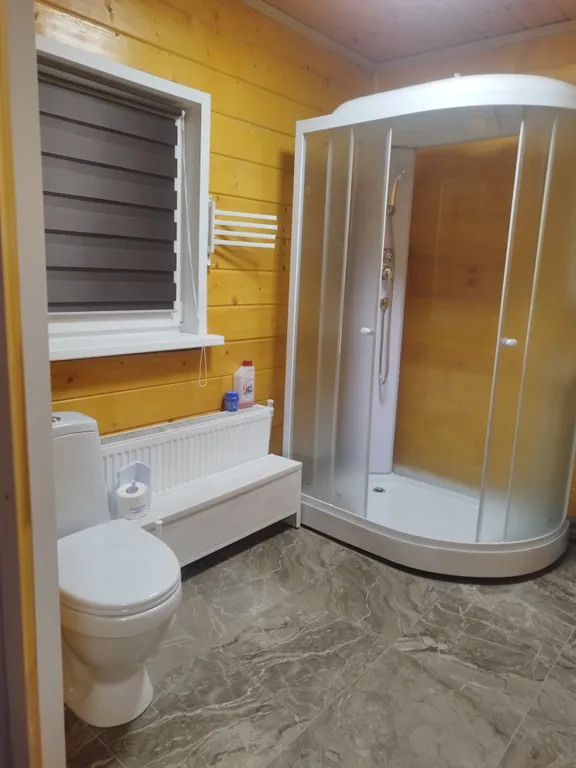 Деревянный дом в черте города