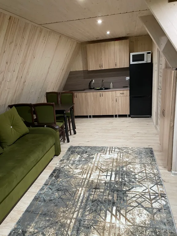 Домик в стиле A-frame с видом на горы