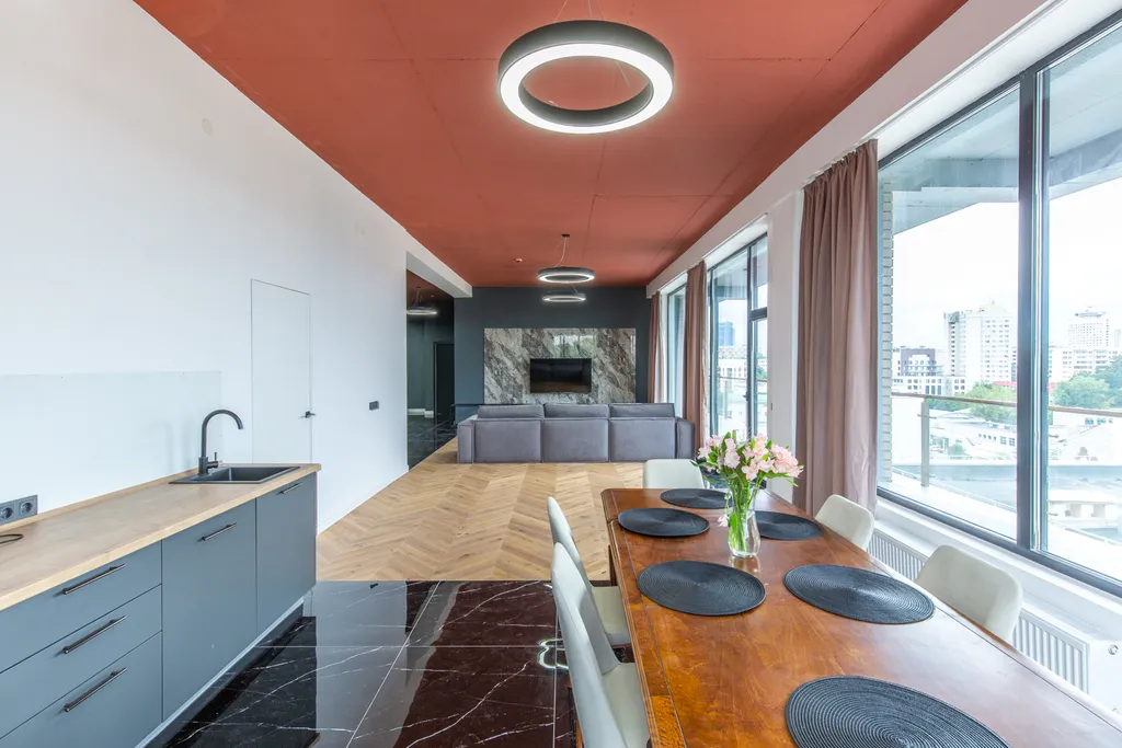 Двухэтажный пентхаус в самом центре