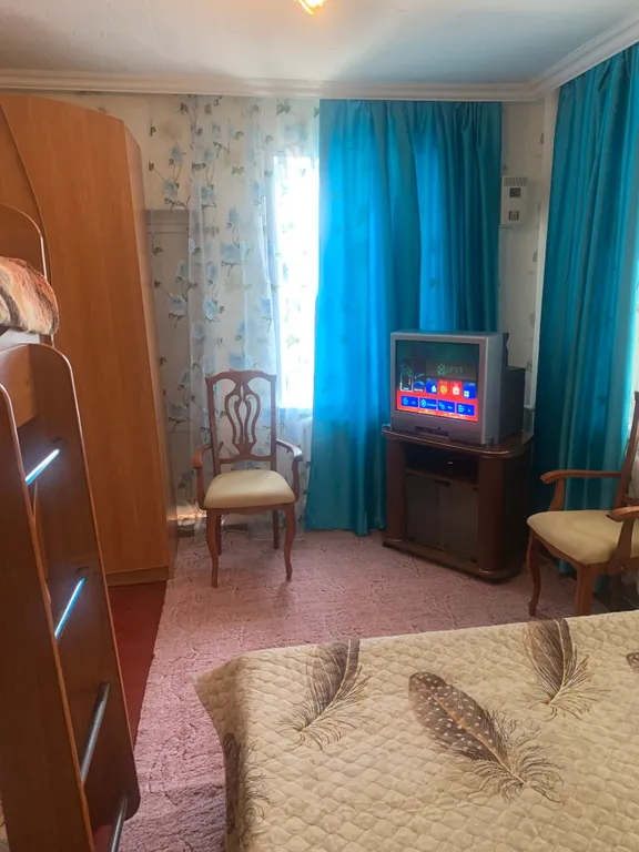 Двухкомнатный номер со своей кухней в номере и санузлом на первом этаже