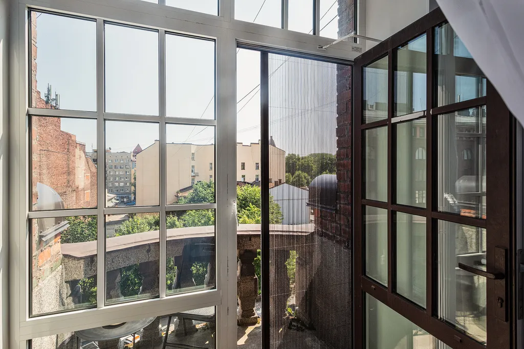 J&N Apartments Дизайнерская видовая студия с балконом