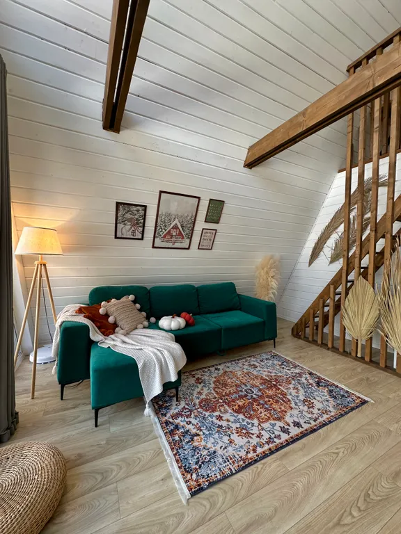 Большой уединенный A-frame в лесу с горячей купелью Фурако