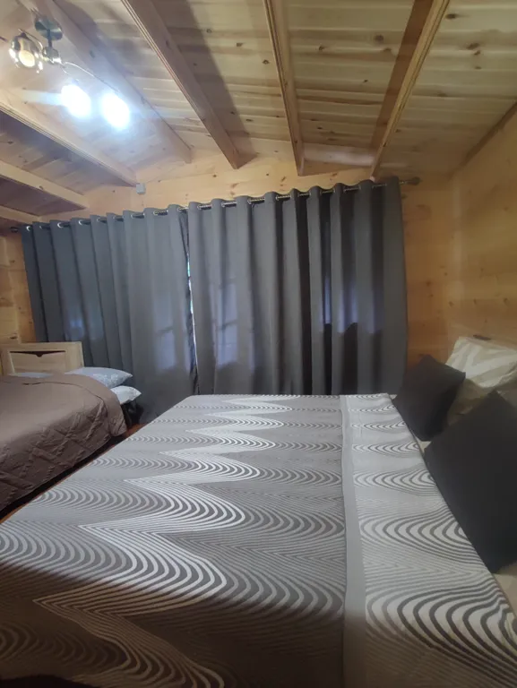 Коттедж Эко домик с парковкой возле горной реки — Гагра