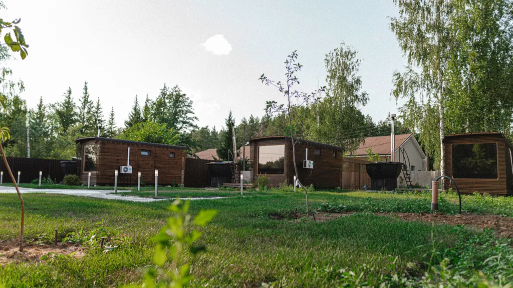 Коттедж Отдых для двоих в домике в лесу — Новая