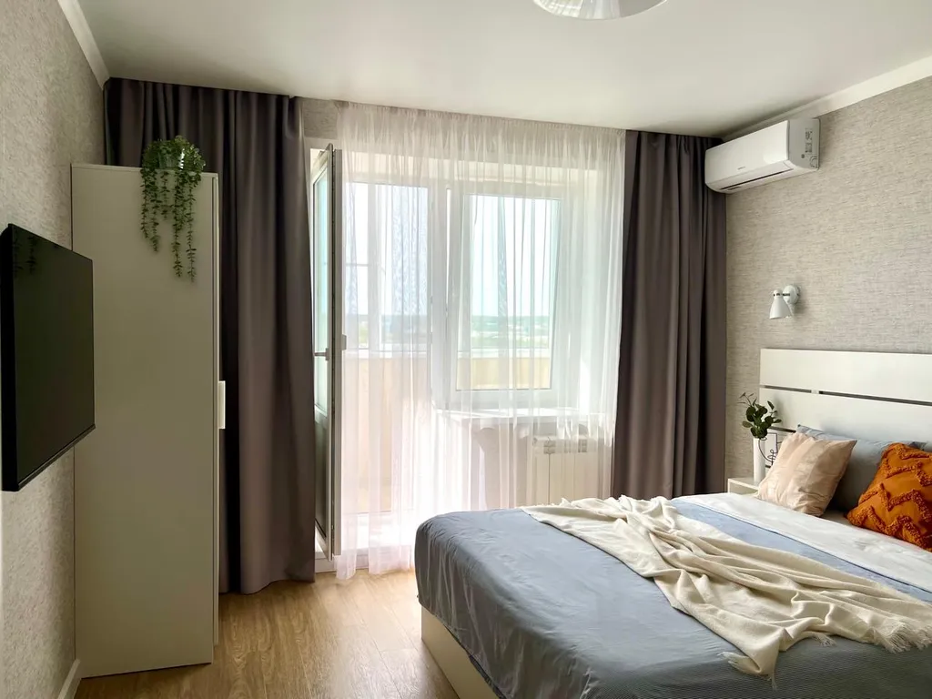 Стильный белоснежный апартамент в центре города, бесконтактный заезд