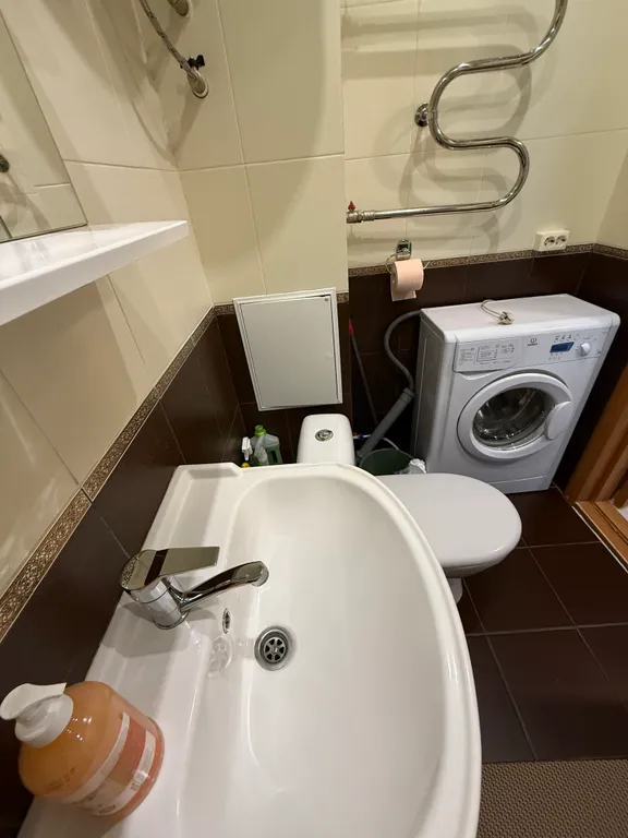 Студия  - диван, стиралка, холодильник, СВЧ, водонагреватель