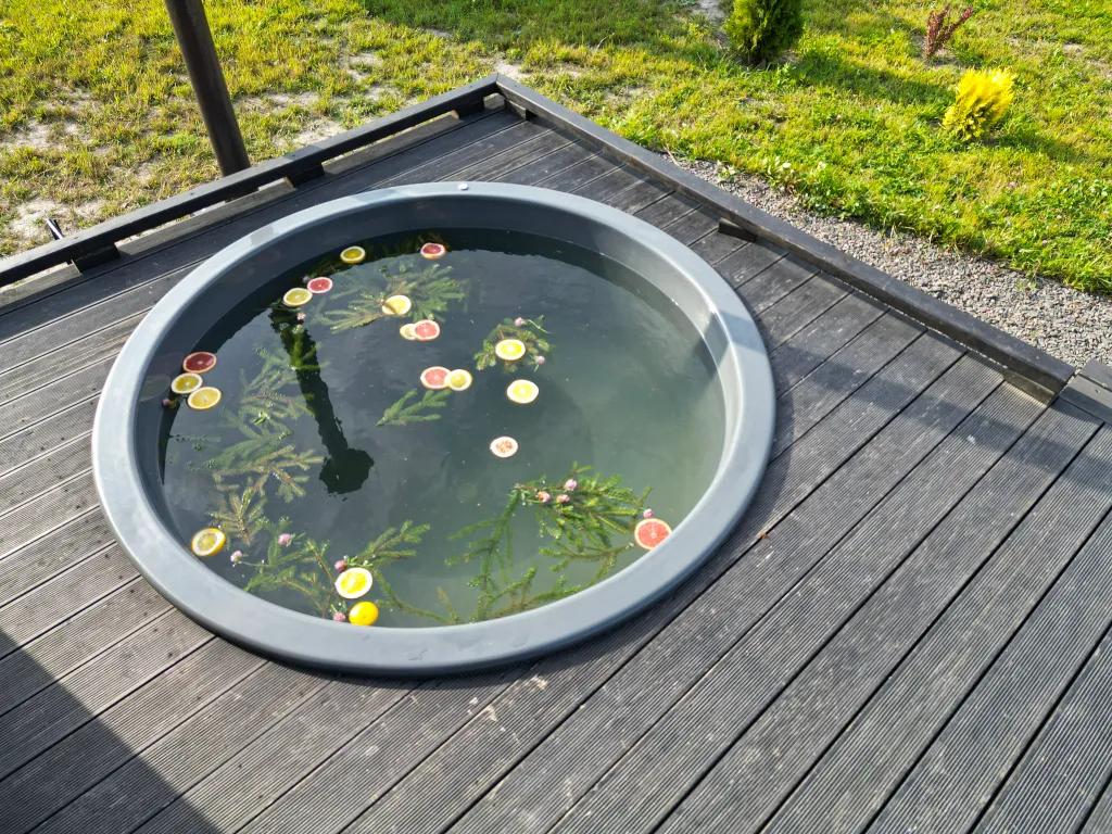 Дом Афрейм с подогреваемой купелью в террасе дома Лисичкино Карелия