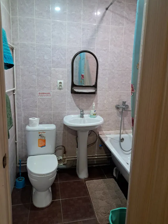 Вместительная ,45 квадратных метров, студия с собственной парковкой