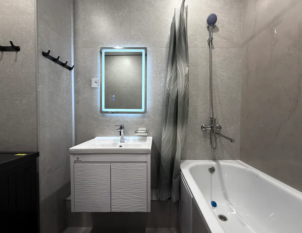 Новая квартира-студия в жк Раимбек