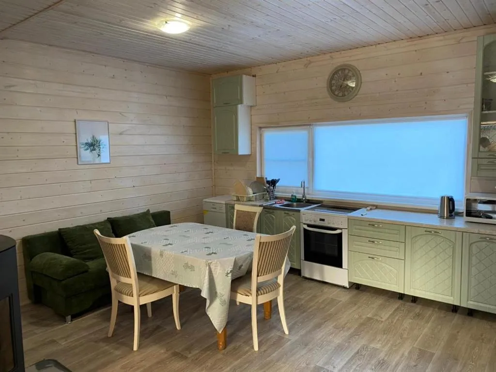 Уютный дом с камином и электрической сауной