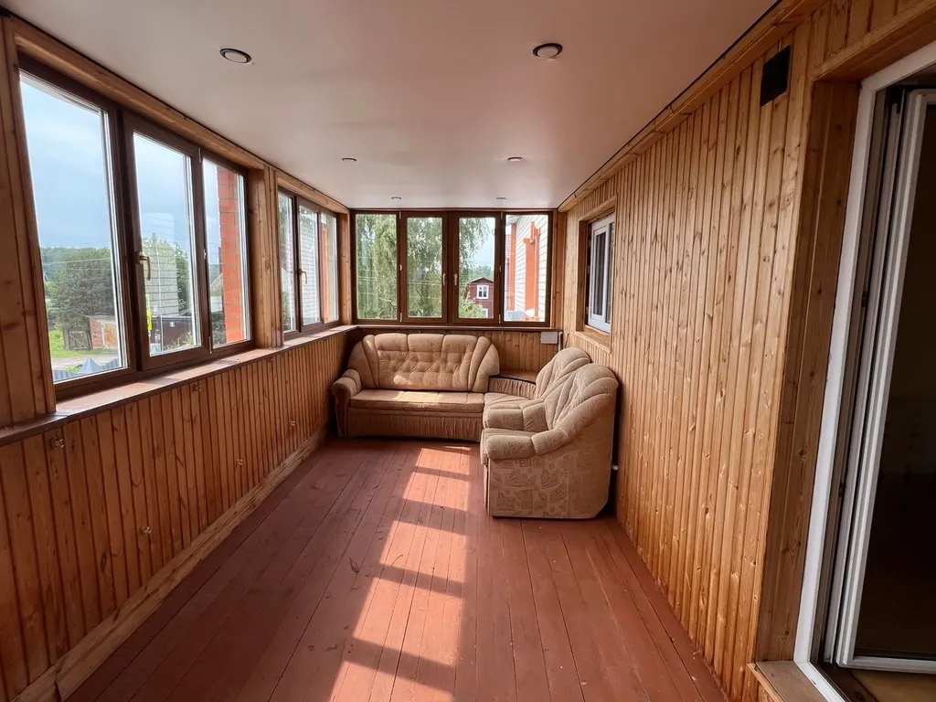 Дом с баней, бильярдом и бассейном в Подмосковье