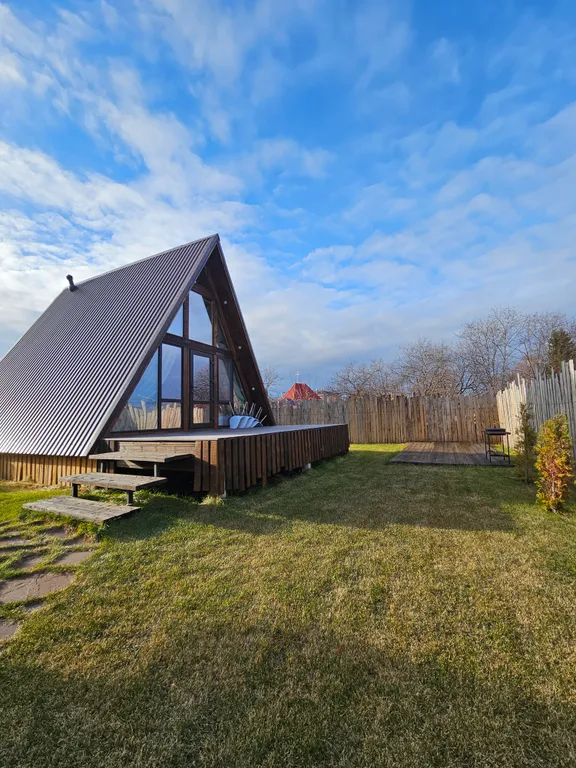 Уютный домик в черте города