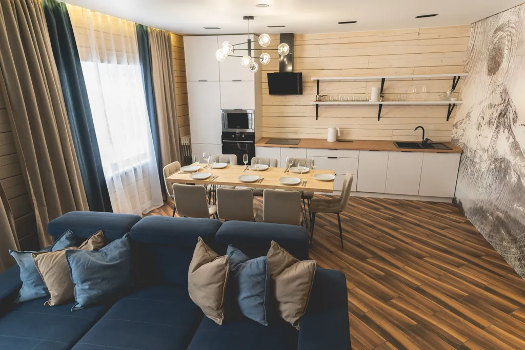 Новый дом с дизайнерским ремонтом