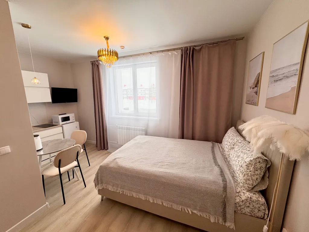 Квартира Дизайнерская студия — аренда посуточно в Когалым