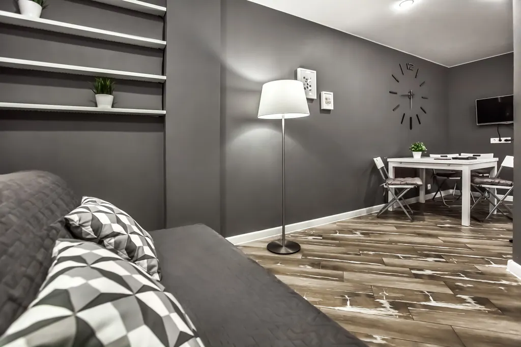 Grey Cardinal Sutki Life