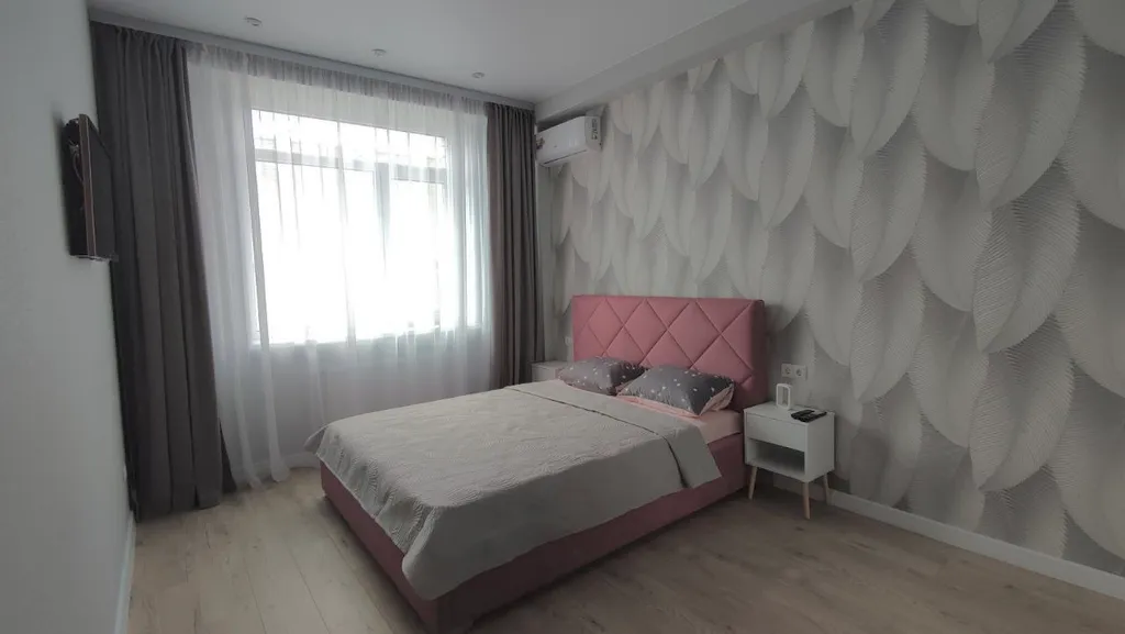 Уютная квартира в развивающемся районе — аренда посуточно в Ставрополь