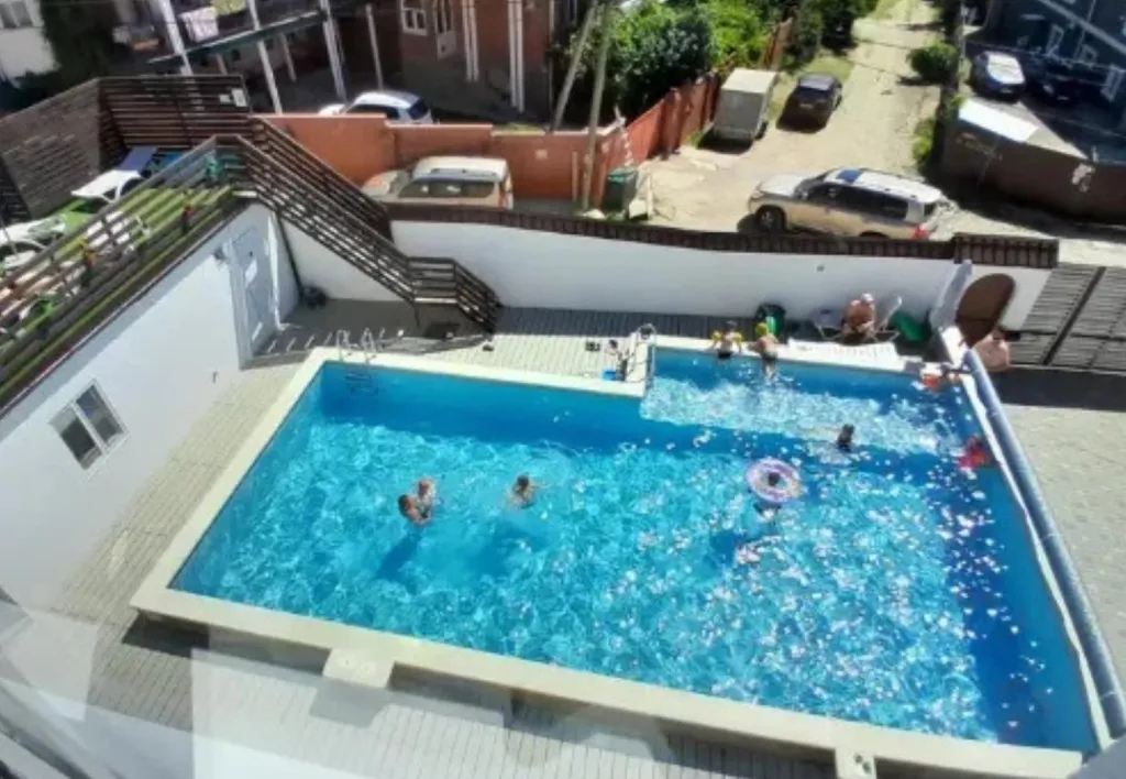 2Семейный двухкомнатный номер с кухней на мансардном этаже