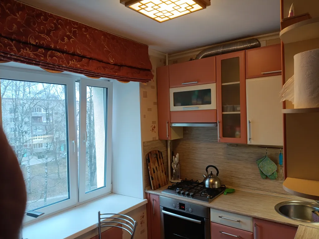 Квартира Уютная, просторная квартира в самом центре города — Тихвин