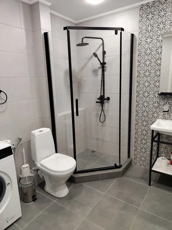 Новый дом с дизайнерским ремонтом