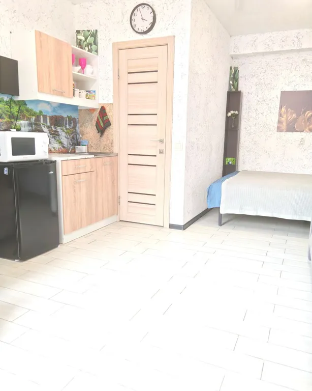 Дом в городе с зоной барбекю