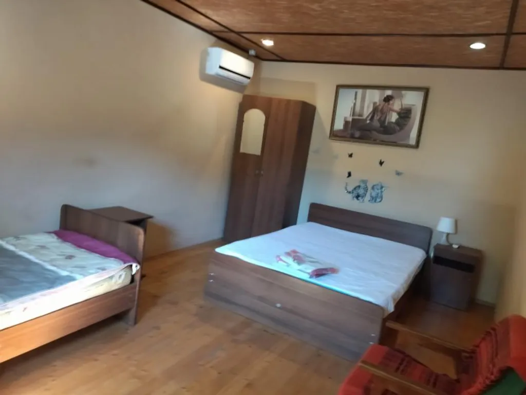 Уютная комната на берегу моря