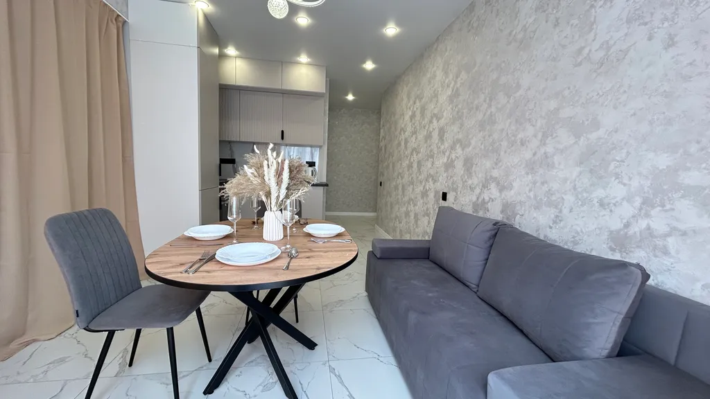 Дизайнерская стильная двушка, 5 раздельных мест с двумя кроватями