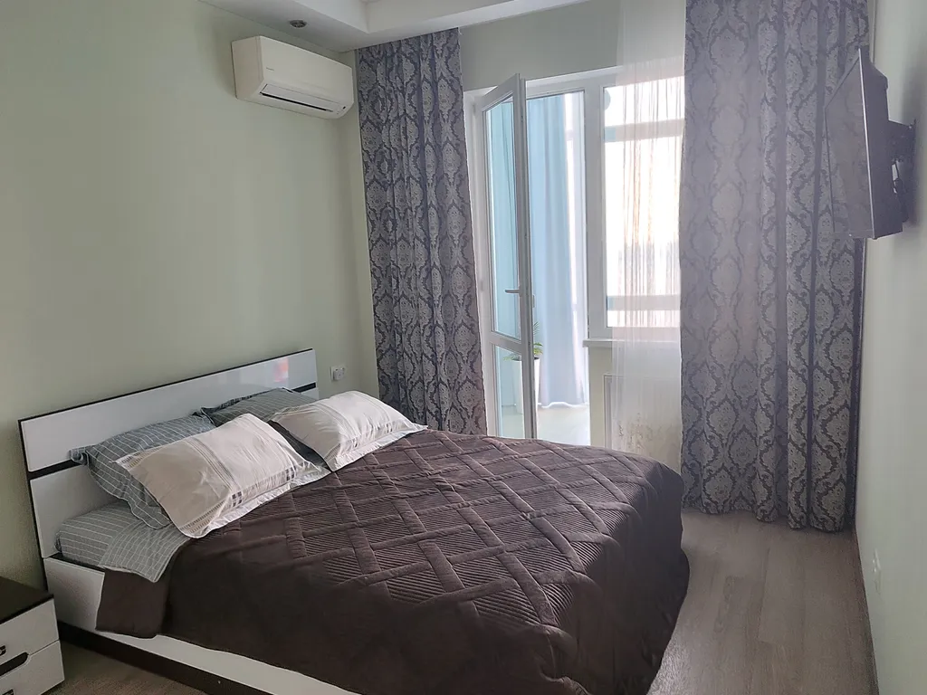 Квартира для семейного отдыха с видом на море плюс паркинг — аренда посуточно в Алушта