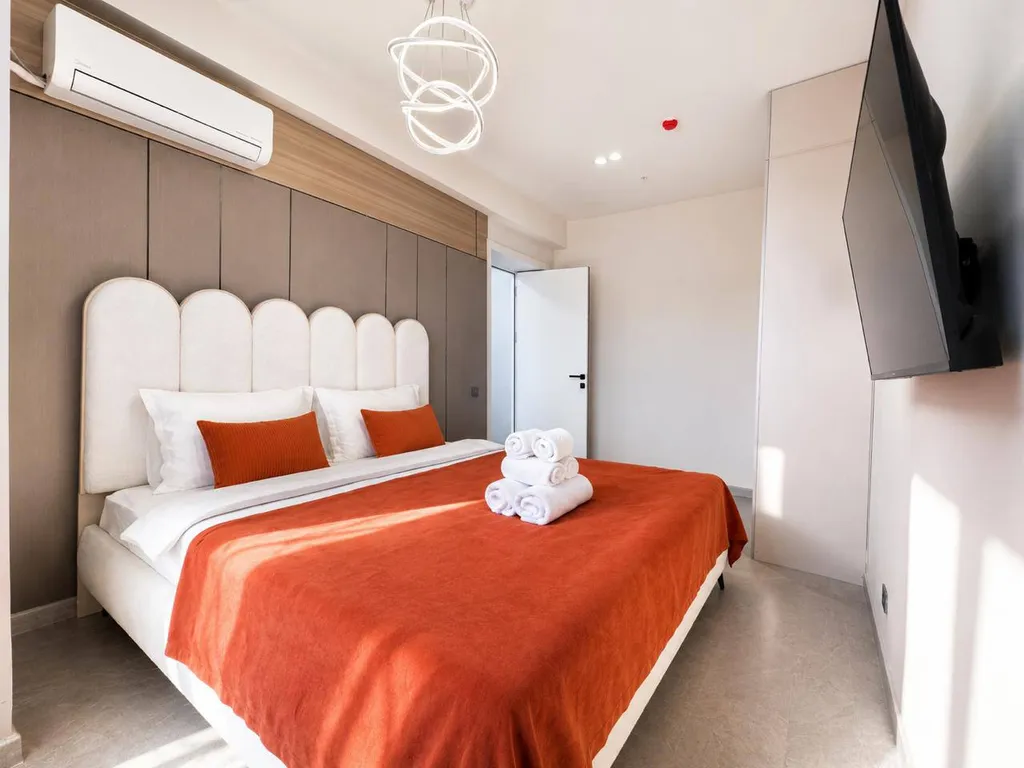 Designer Suite with Sunset Balcony, NRG U-Tower
