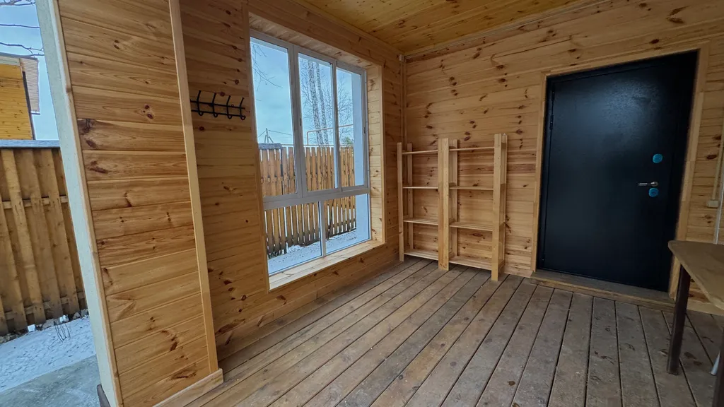 Дом Тихий Бор в березовом лесу