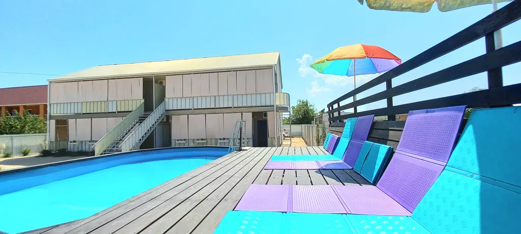 Две спальни, кухня с диваном, веранда