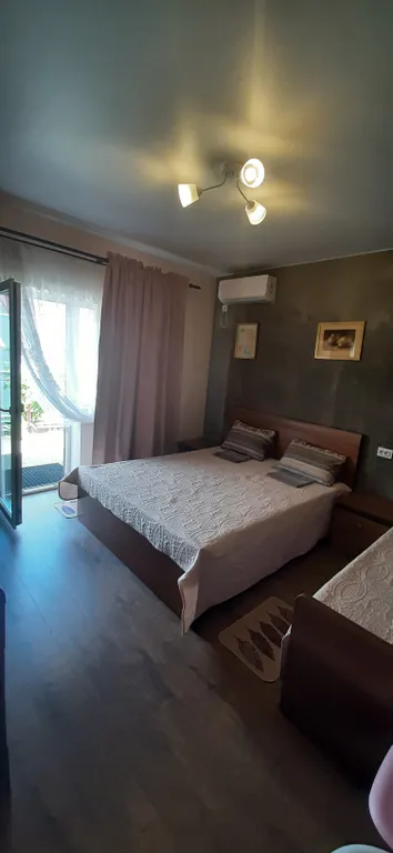 Коттедж Частный Дом — Кучугуры